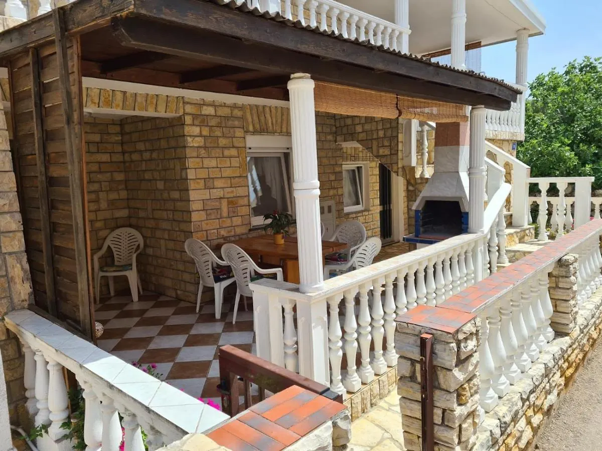 Apartments Tuka Near The Beach Vir 0*,