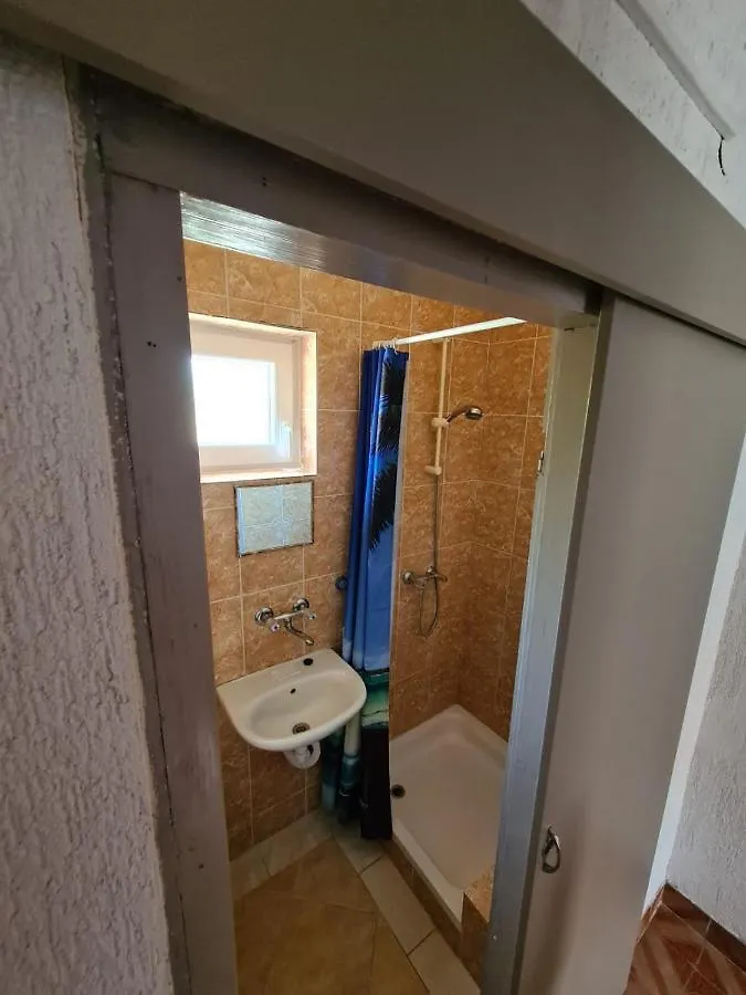 Apartments Tuka Near The Beach Vir