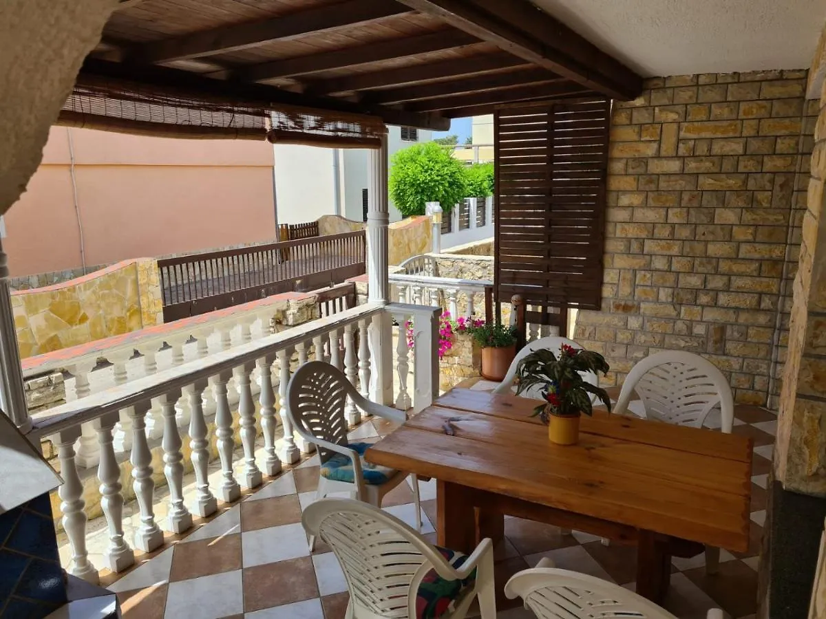 Apartments Tuka Near The Beach Vir