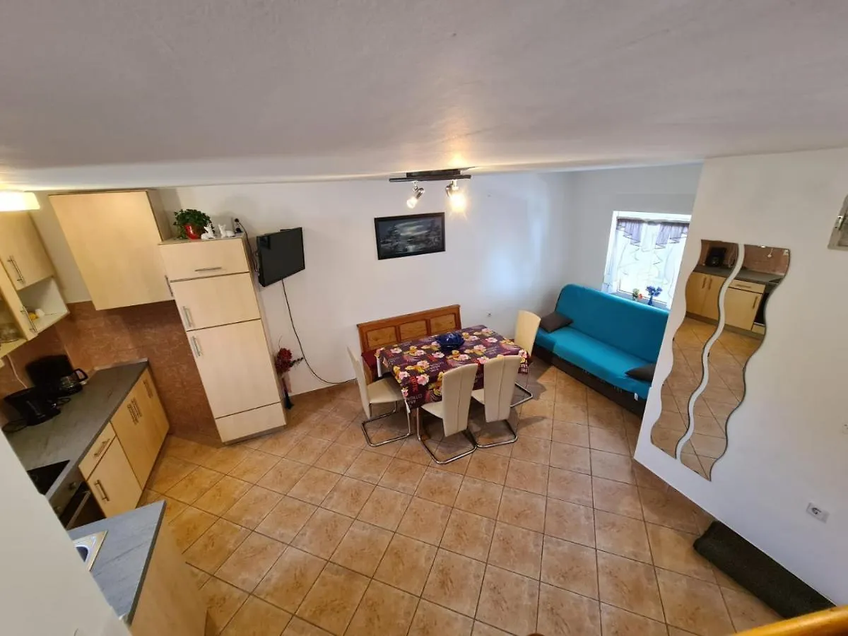 Apartments Tuka Near The Beach Vir